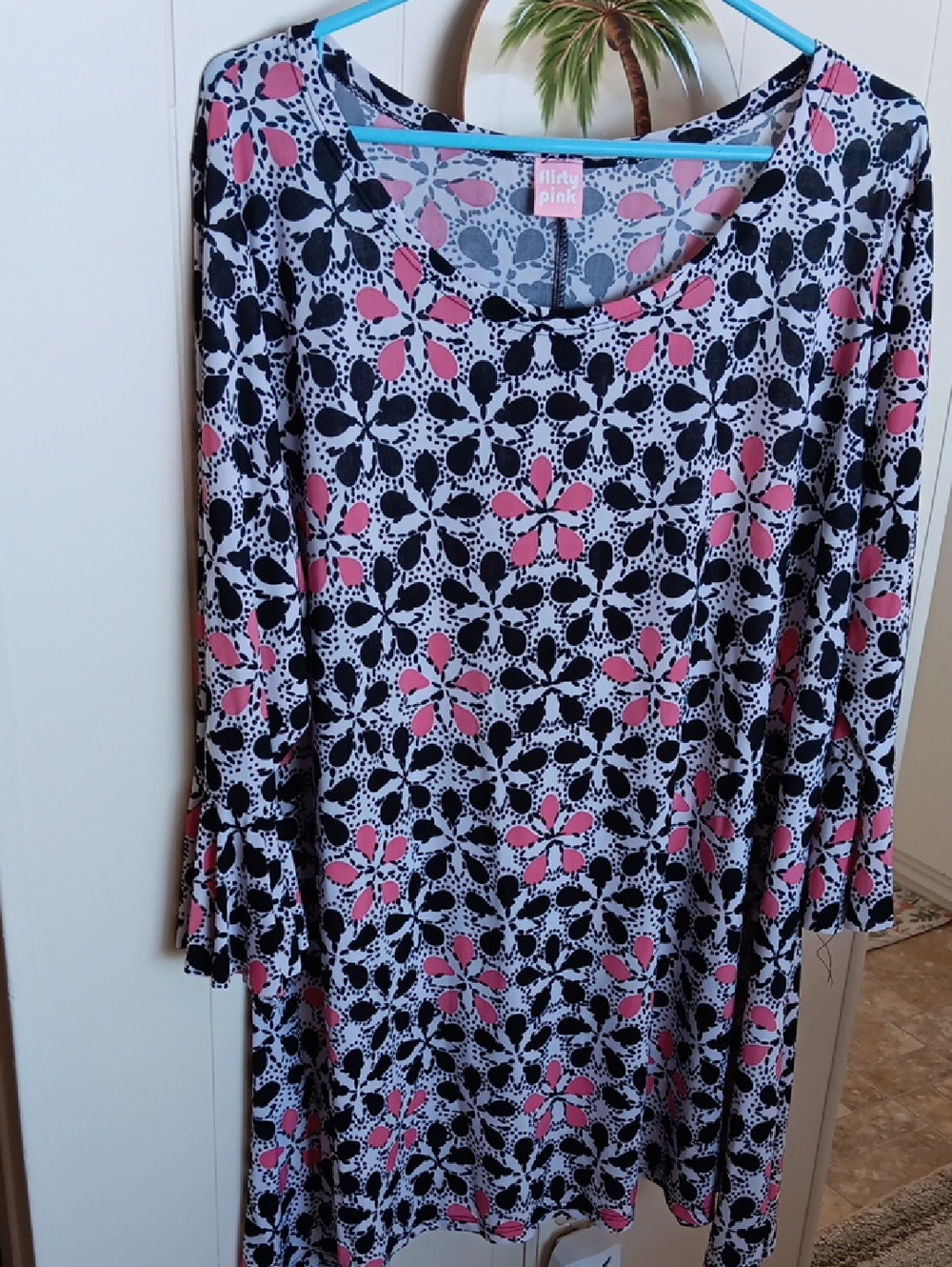 Women's Pink & Black Floral Tunic 2x Stretchy